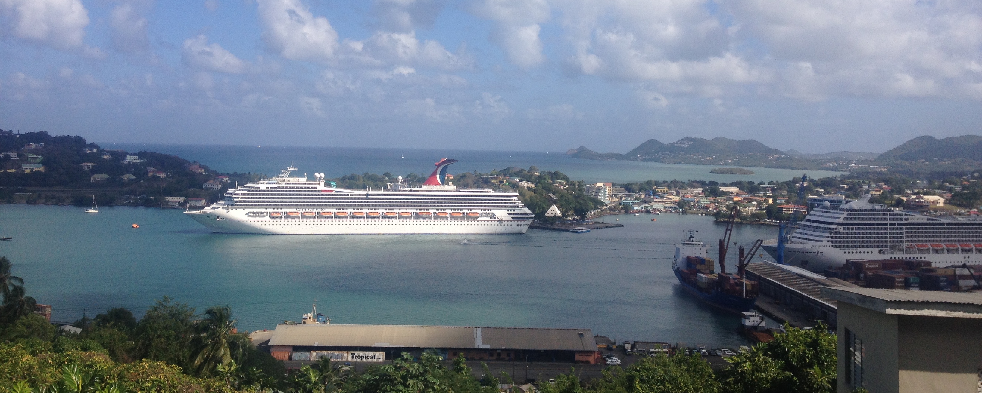 Puerta de Tierra, San Juan, Puerto Rico - panoramio Panoramic view of a large cruise ship pulling into the Puerta de Tierra, San Juan, Puerto Rico