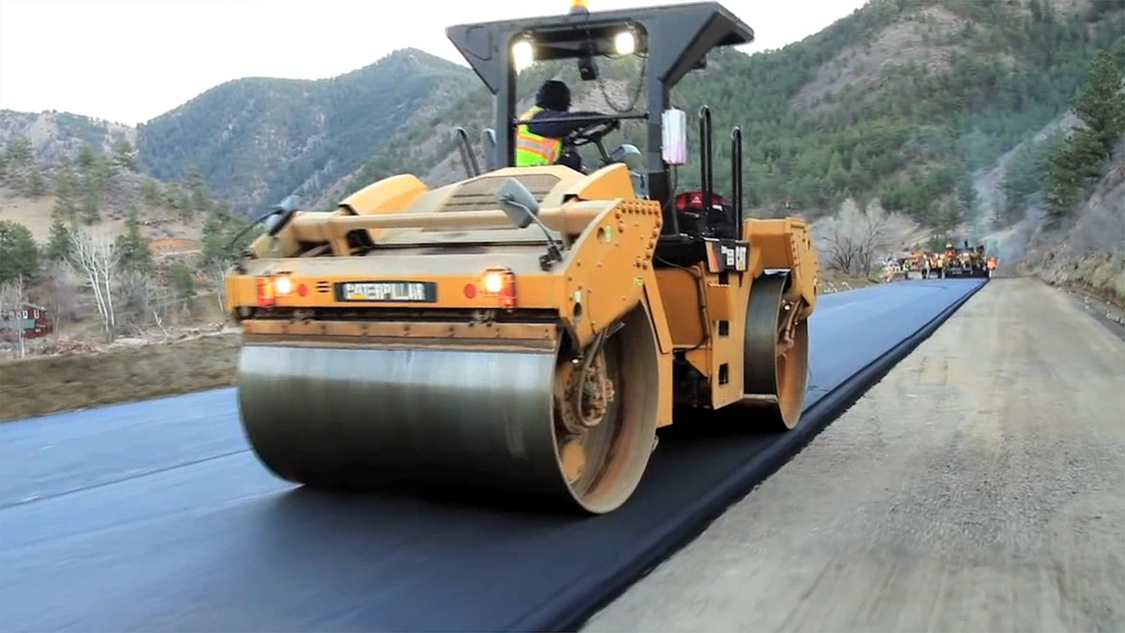 Rebuilding Roads to Maximize Resilience