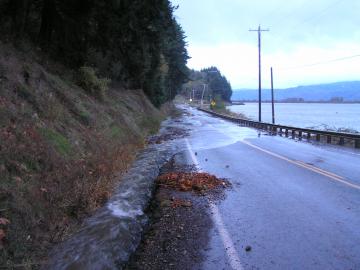 Flooding on SR 4